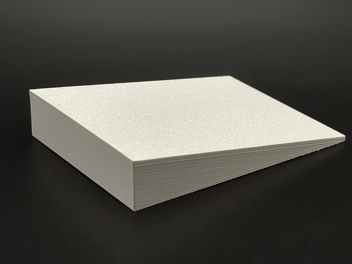 Modularer Bahnsteig H0 – Individuell anpassbar für deine Modellbahnanlage