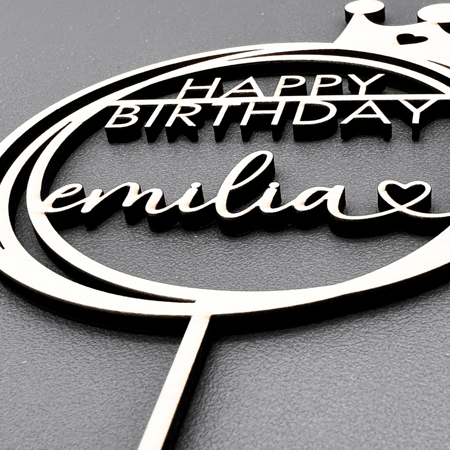 Geburtstag Cake Topper "Name+Herz" Personalisiert aus Holz - Happy Bumblebee
