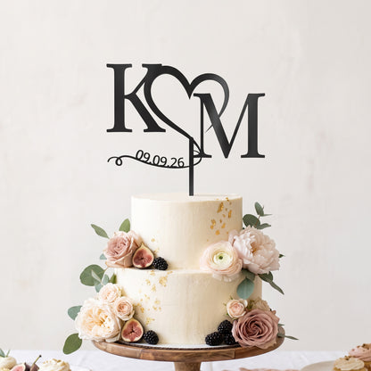 Cake Topper Hochzeit Initialen mit Herz und Datum TorteHell-Schwarz