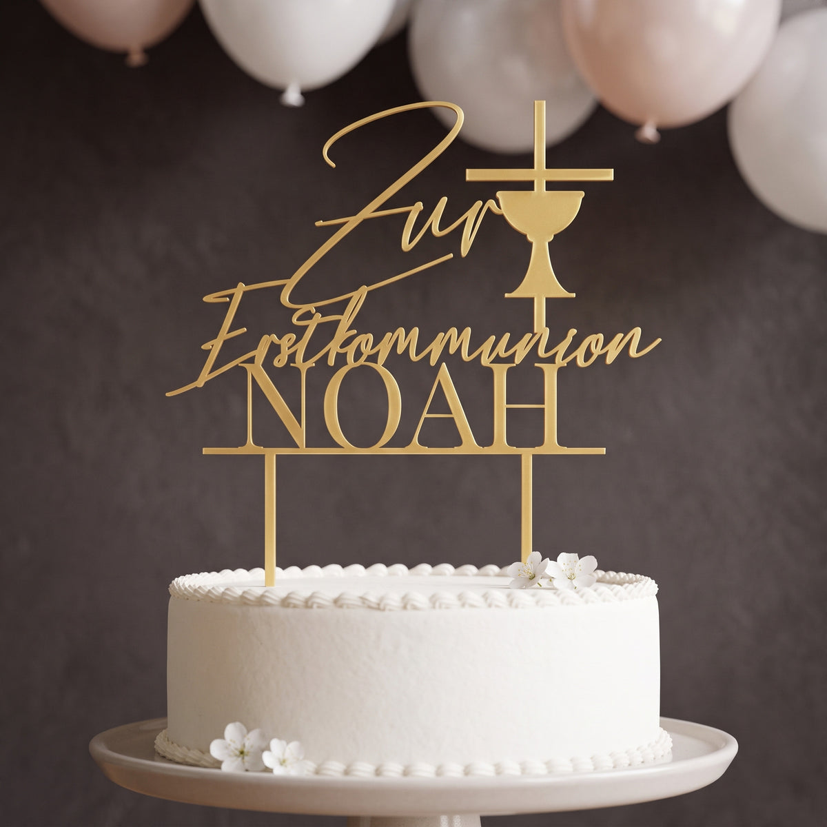 Cake Topper Kommunion Kelch in Gold auf weisser Kommunionstorte