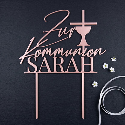 Cake Topper Kommunion Kelch in Rosegold auf Schiefer