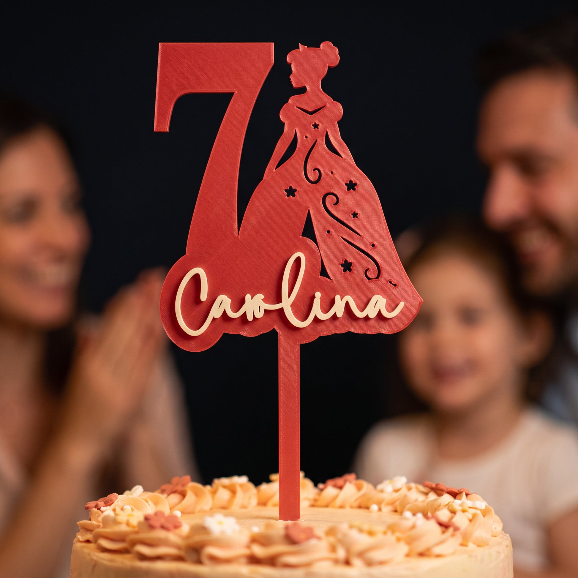 Cake Topper Zahl mit Prinzessin, im Einsatz auf einer Geburtstagstorte