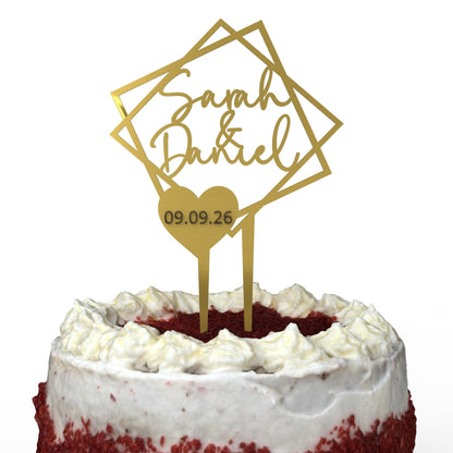 Doppelquadrat mit Datumsherz Cake Topper Gold auf Hochzeitstorte
