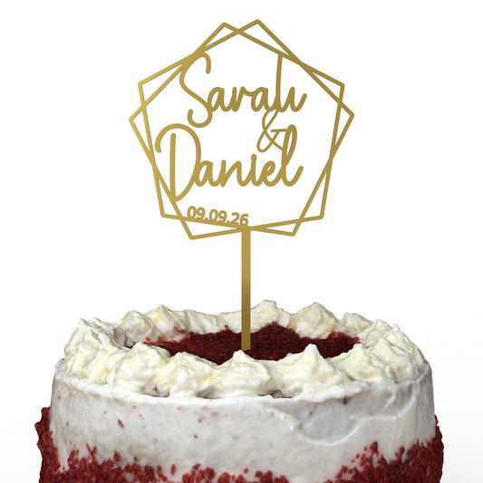 Namen im Fünfeck Cake Topper Gold auf Hochzeitstorte